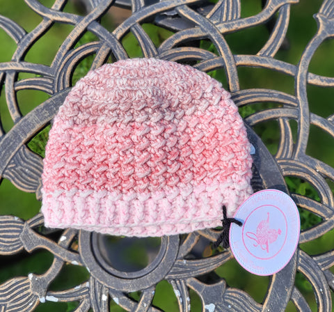 “Pinky Promise” Hat (0-3mo) by Sarah Turner