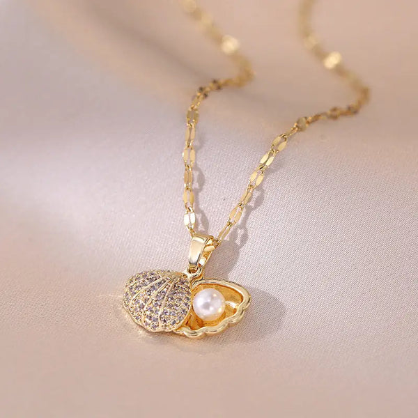 Dainty Seashell Pearl Pendant Necklace