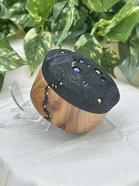 Medium Box with Black Lid - Joe Krebsbach