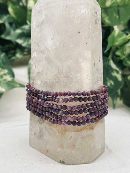 Ruby in Kyanite 3mm Elastic Bracelets