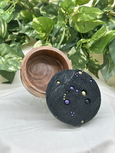 Medium Box with Black Lid - Joe Krebsbach