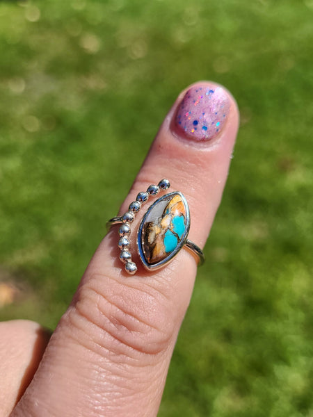 Eye Shape Spiny Oyster Gemstone Ring
