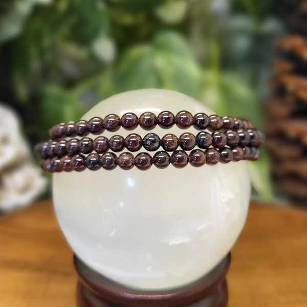 Garnet Elastic Bracelet