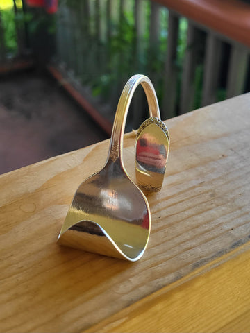 Spiral Ice Teaspoon Card Holder