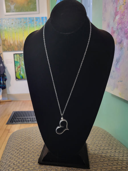 Heart Necklace W/ Pearl